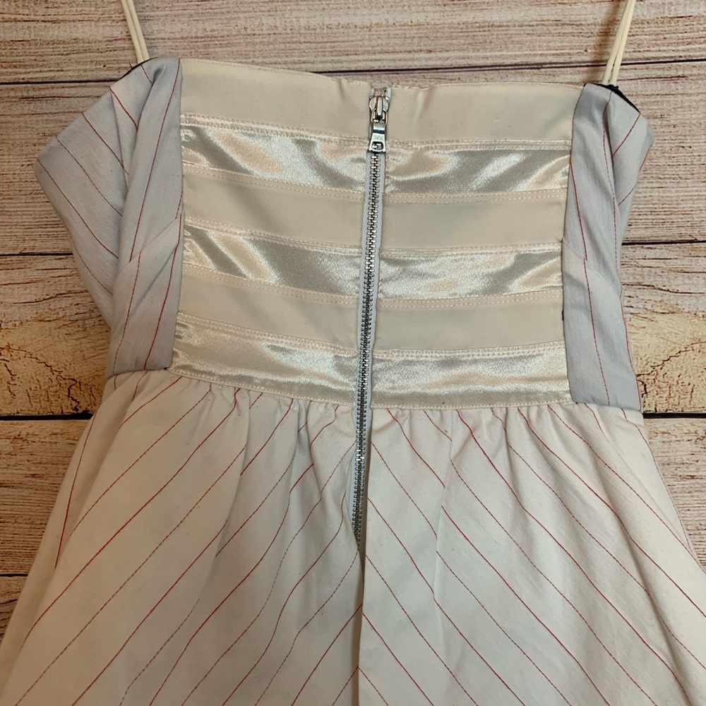 Alice + Olivia Strapless Tiered Ruffle Dress - Picture 6 of 8